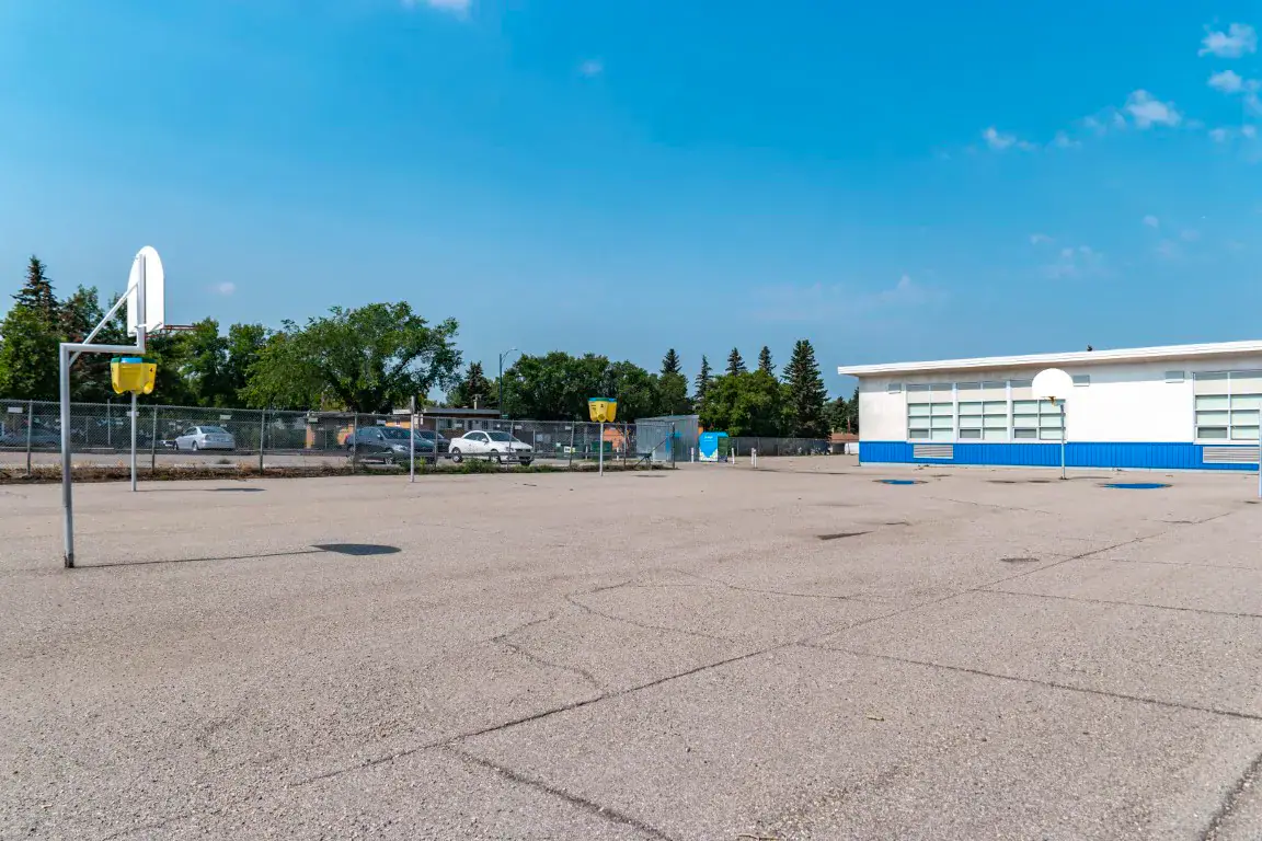 Cambrian Heights property and community context